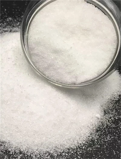 Polyakrylamidový flokulant na úpravu vody, ťažbu a vŕtanie